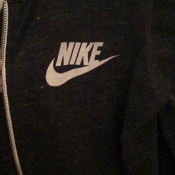 Nike jacket - Picture 2 of 4